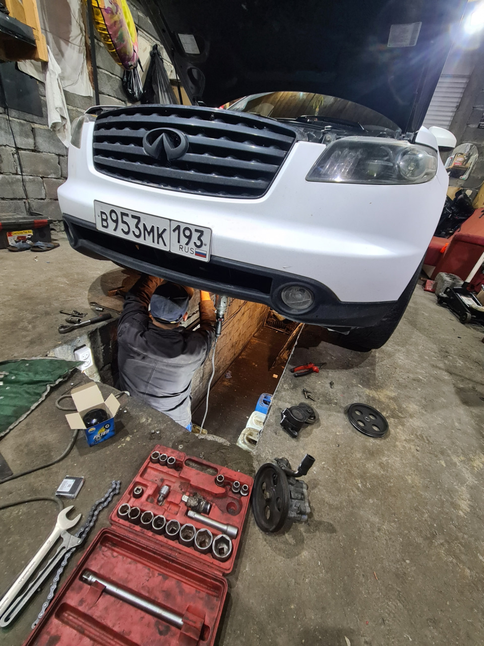 Замена насоса ГУРа — Infiniti FX (1G), 4,5 л, 2003 года | поломка | DRIVE2