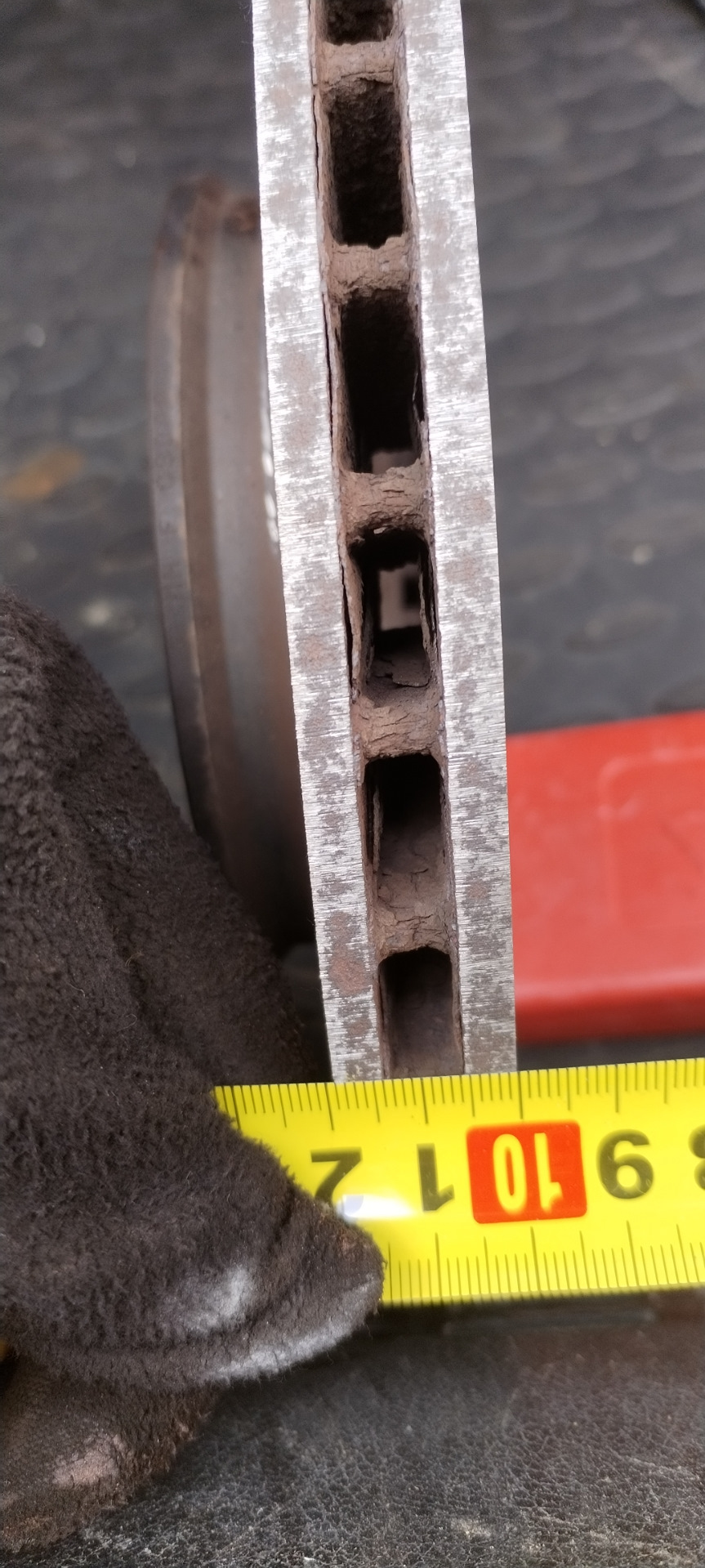 Износ передних тормозных дисков Kia Rio 4 — KIA Rio (4G), 1,6 л, 2020 ...