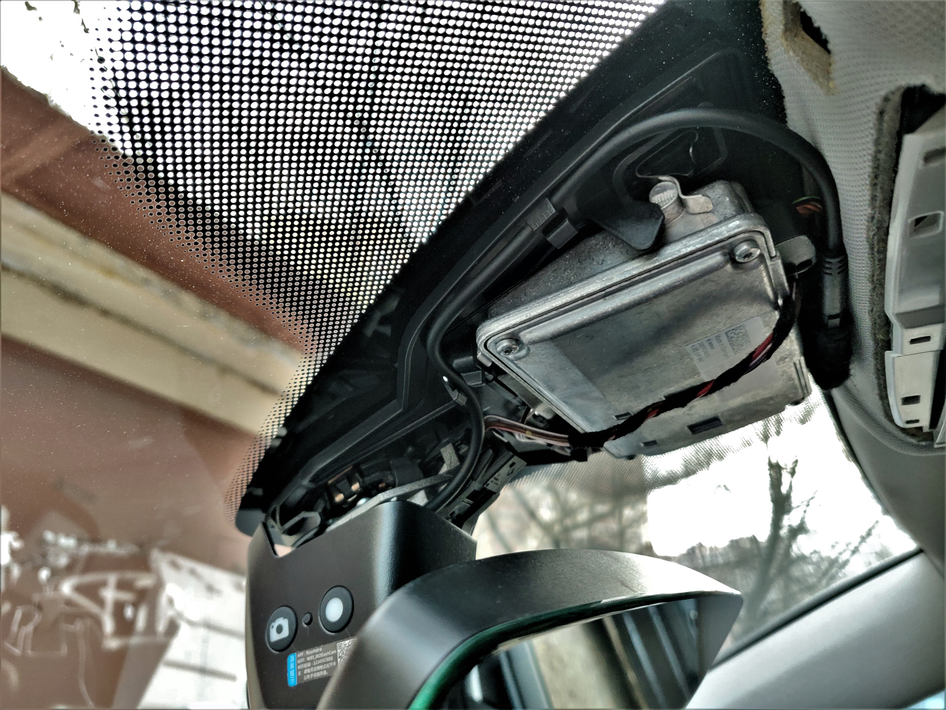 камера адаптивного круиз. камера адаптивного круиз. камера адаптивного круиз. радар круиз контроля туарег. адаптивный круиз audi q3.