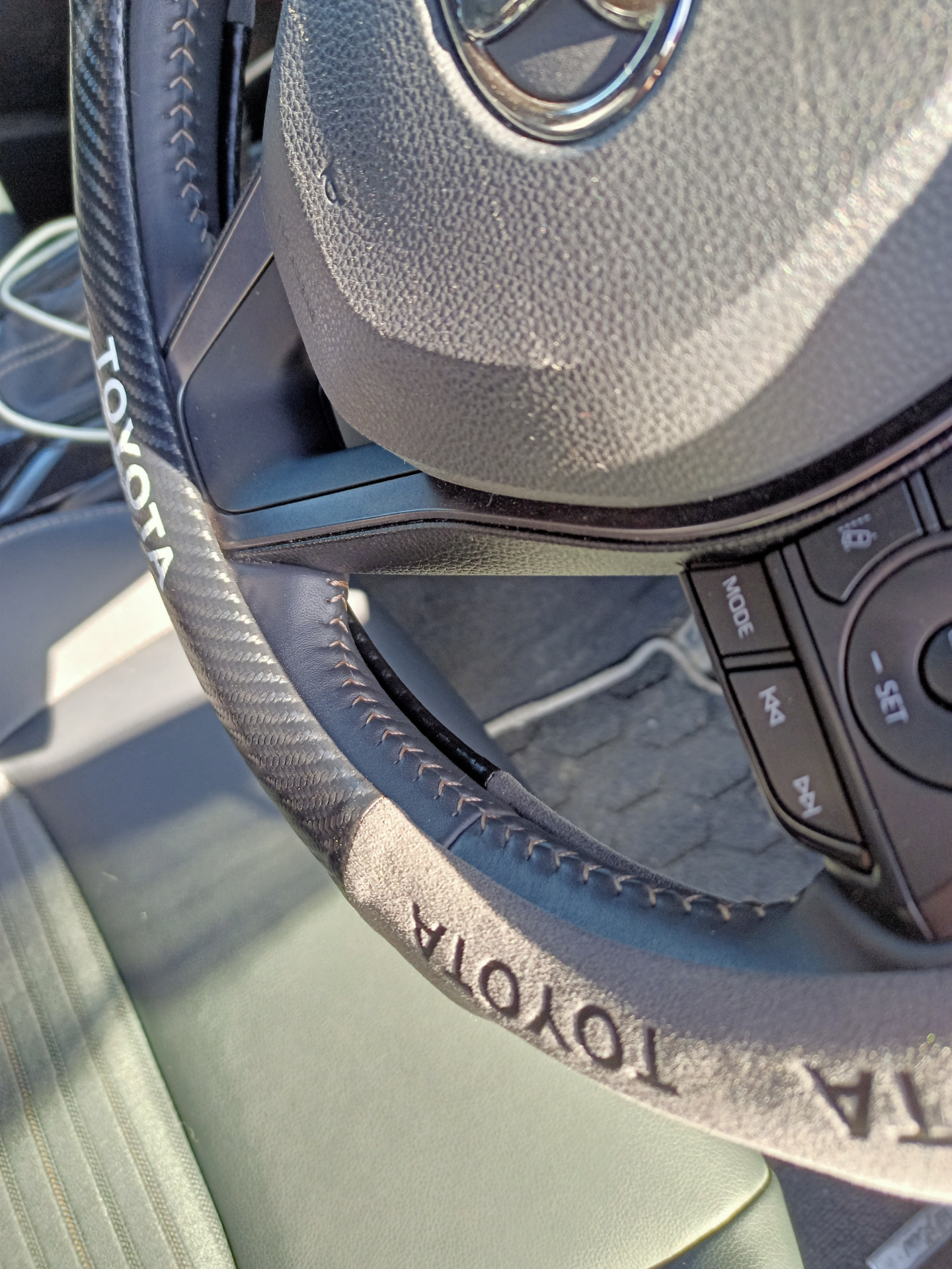 Кожух рулевого колеса — Toyota Corolla Touring, 1,8 л, 2019 года ...