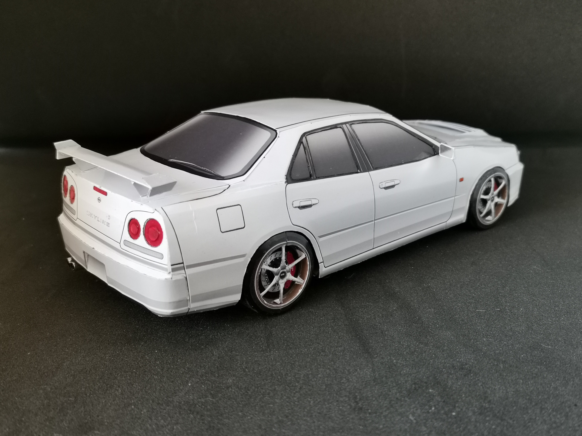 Nissan Skyline r34 задние фонари