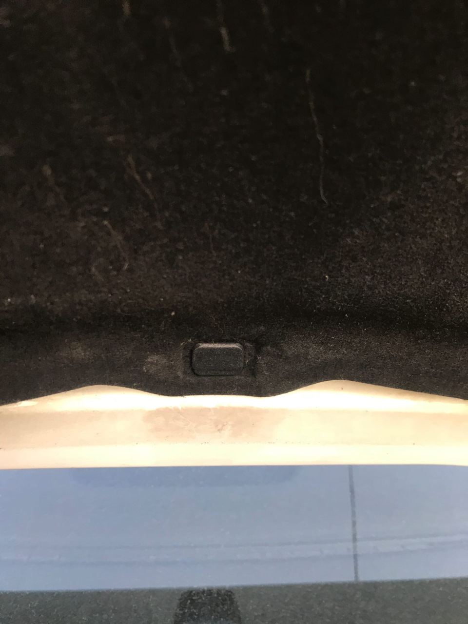 Крепление шумоизоляции капота — Volkswagen Tiguan (1G), 1,4 л, 2013 ...