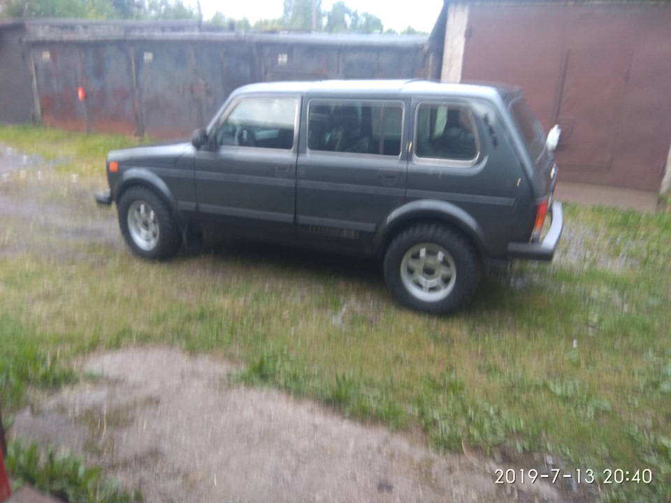 Первая примерка без лифта — Lada 4x4 5D