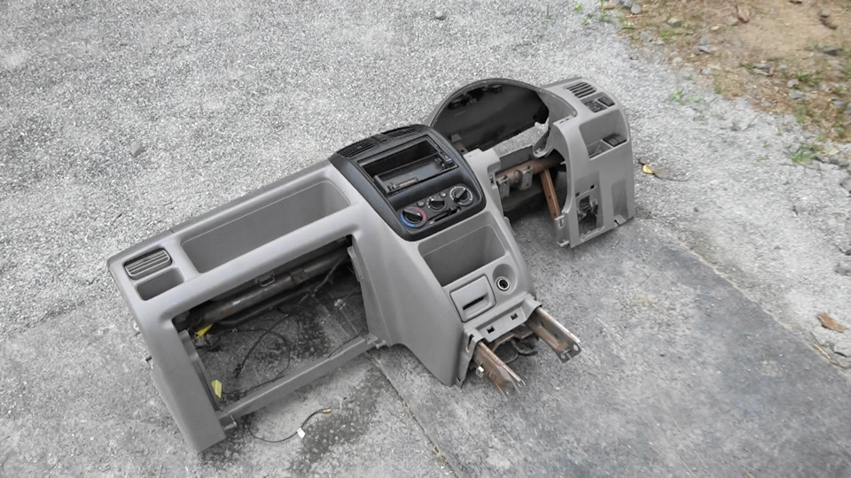 Как снять торпедо на Mazda Demio 2000 — 2002 год — Mazda Demio (1G), 1 ...