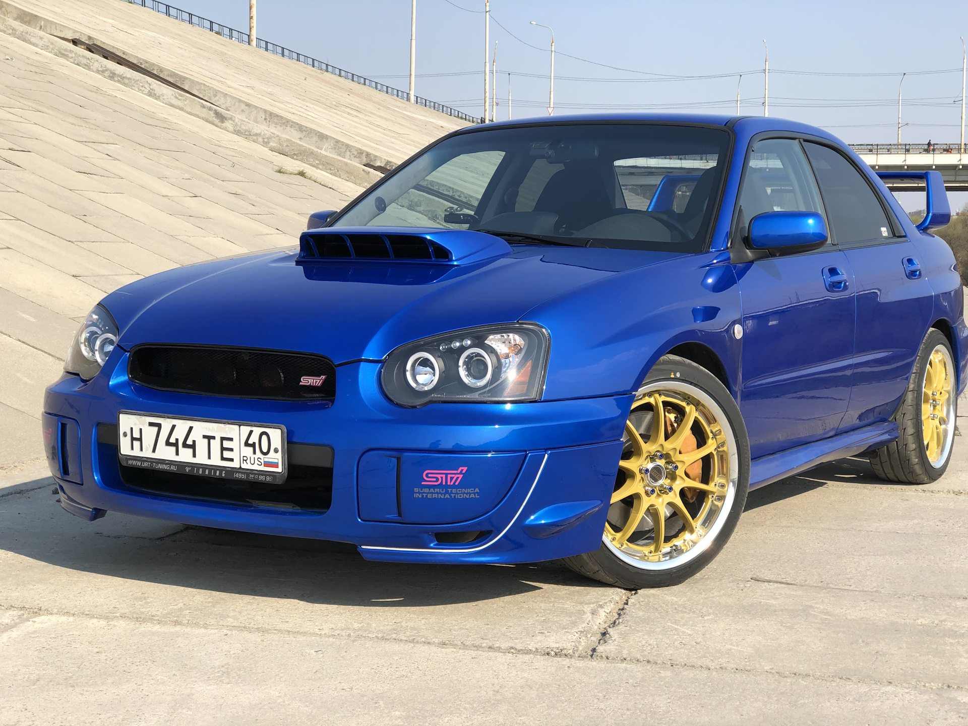 Subaru Impreza STI r19