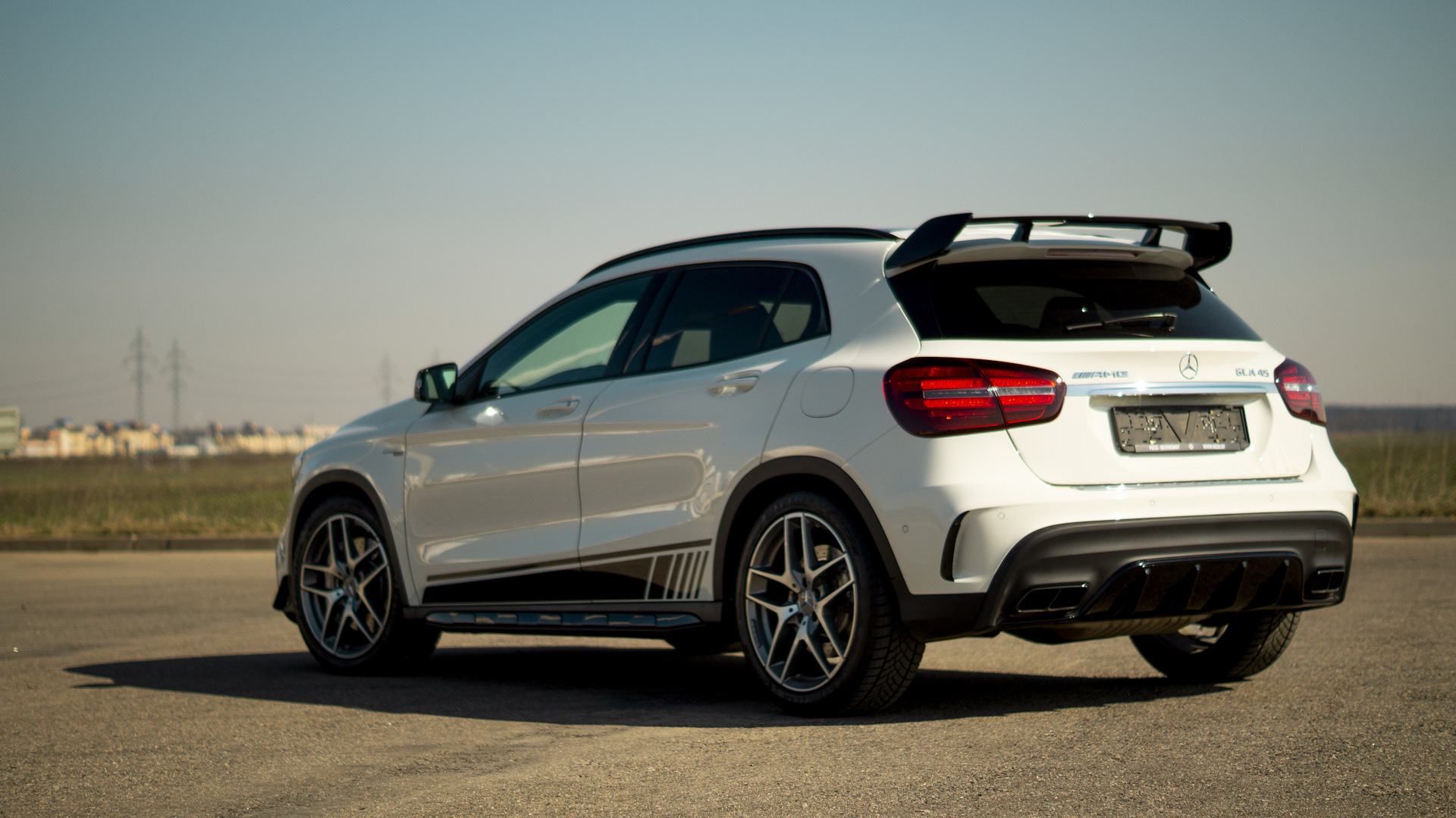 Фото mercedes gla 45 amg