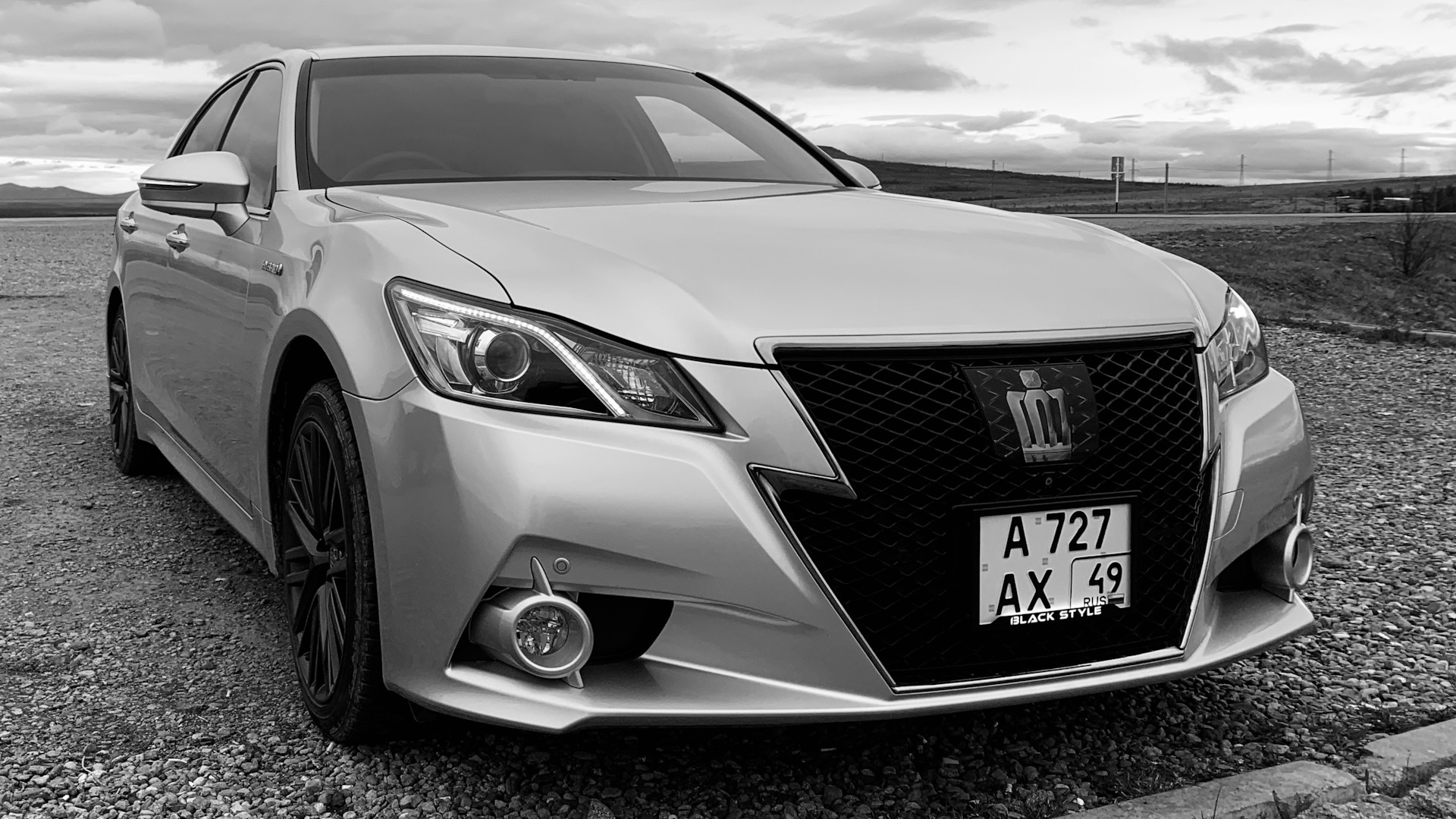 Toyota Crown (S210) 2.5 гибридный (Plug-in) 2015 | Athlete S Black Style на  DRIVE2