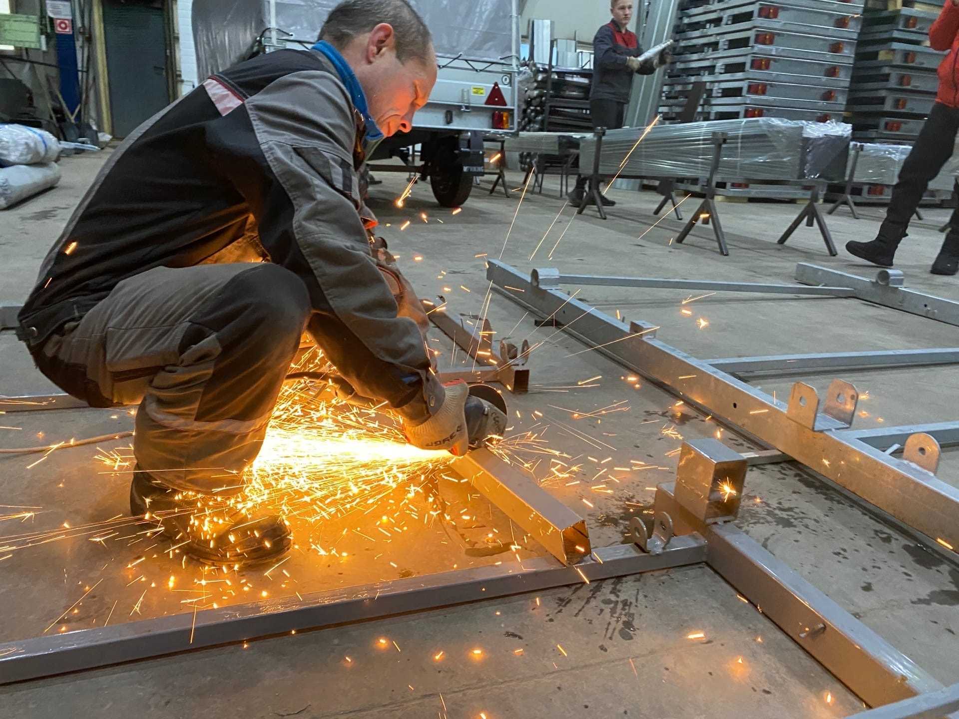 Оцинкованная рама или крашенная, какую все — таки выбрать? — ПКБ ЗВЕЗДА ...