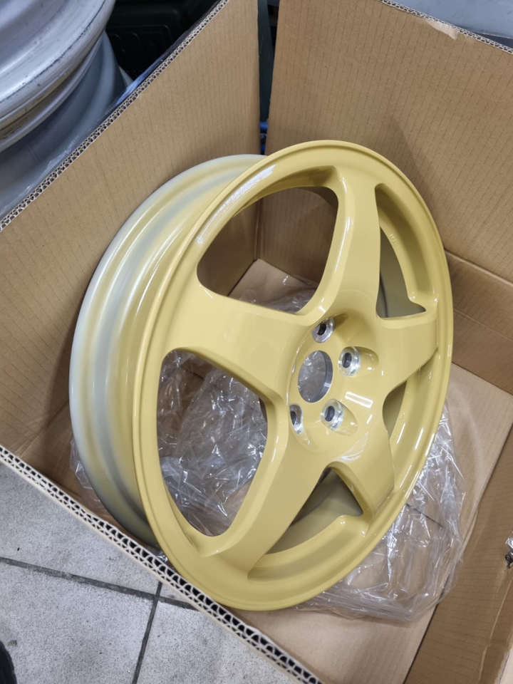 Литые диски Toyota 4Jx18 ET0 5x114,3 на Lexus ES (7G), Lexus GS (L10 ...