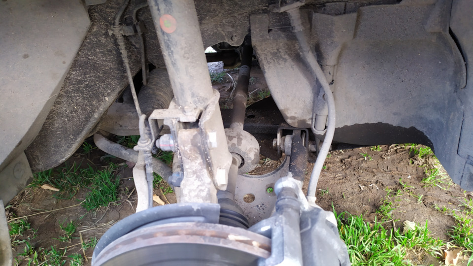 Как поставить щётки стеклоочистителя в отведённое положение — BMW 5 ...