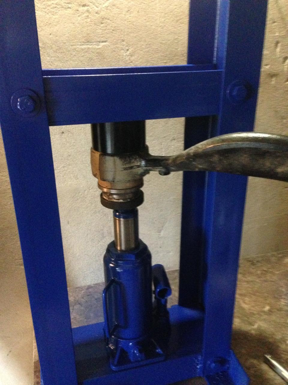 Замена с/б передних рычагов — BMW X5 (E53), 4,8 л, 2004 года ...