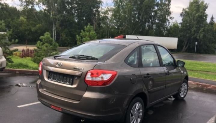Дворник пятой двери — Lada Гранта Лифтбек (2G), 1,6 л, 2022 года ...
