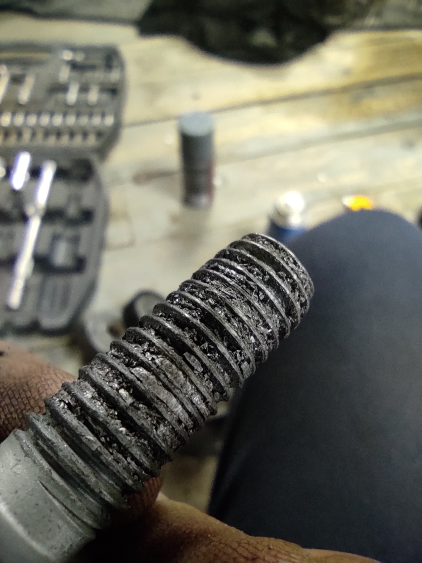 Замена помпы, задних колодок, задних тормозных цилиндров. замена ...