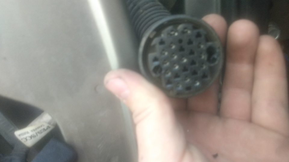 Протяжка проводов для мидбасов в двери — Chevrolet Niva GLX, 1,7 л ...