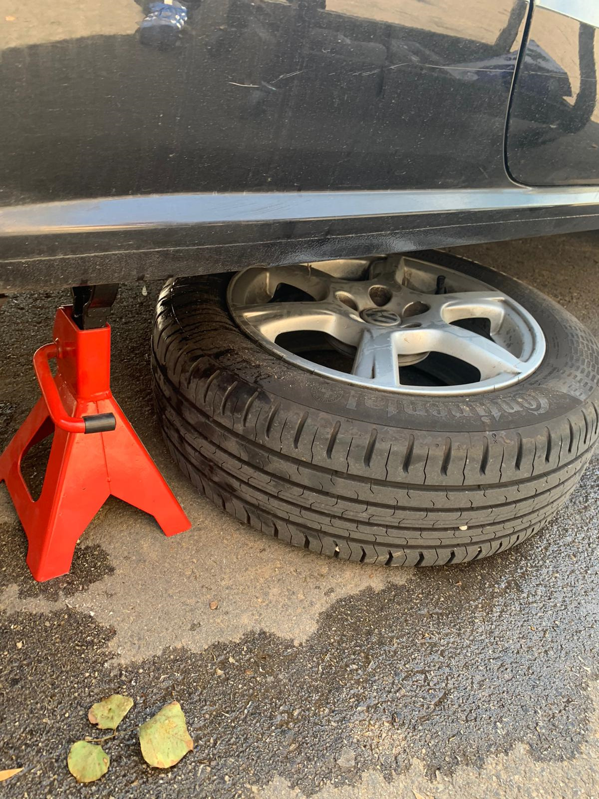 Замена дефлекторов воздуховодов — Volkswagen Passat B6, 1,9 л, 2008 ...