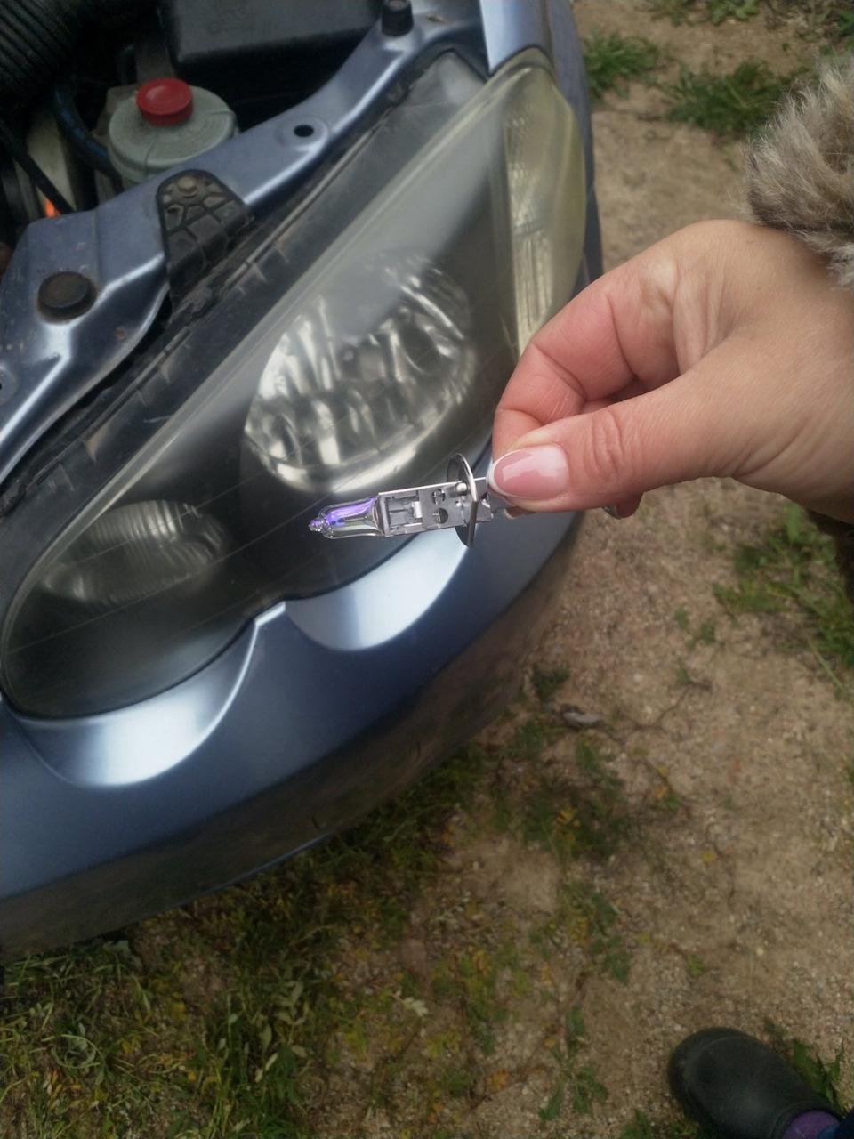 Противотуманка — замена лампочки без снятия бампера Geely CK2 1.5GL ...