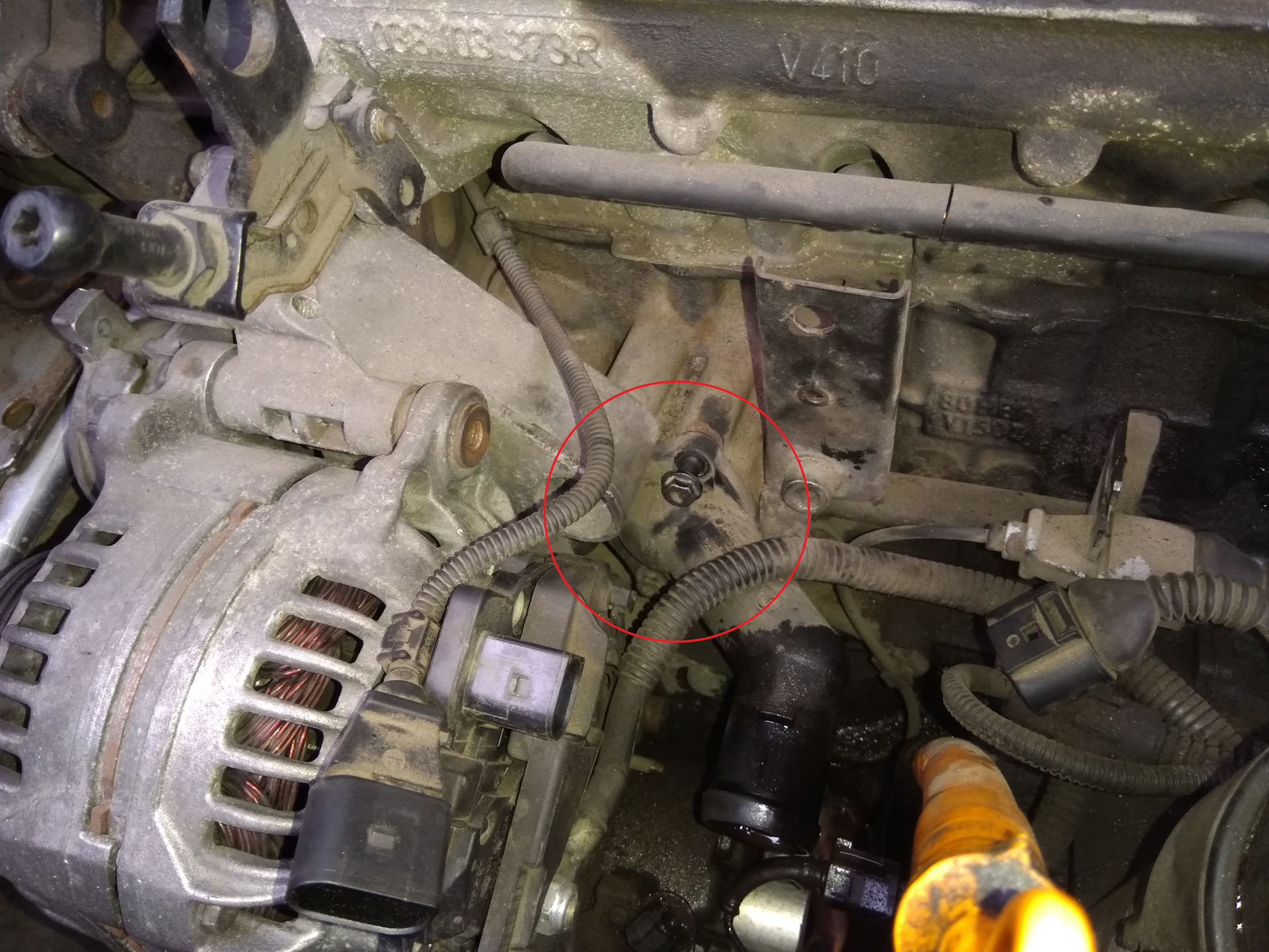 Ford galaxy 2.0 бензин как снять генератор № 22 Замена термостата - Ford Galaxy (Mk II), 1,9 л, 2001 года своими руками DRI