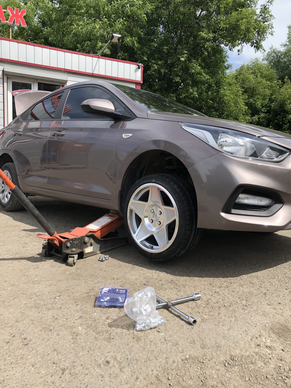 Покупка дисков! — Hyundai Solaris (2G), 1,6 л, 2018 года | колёсные ...