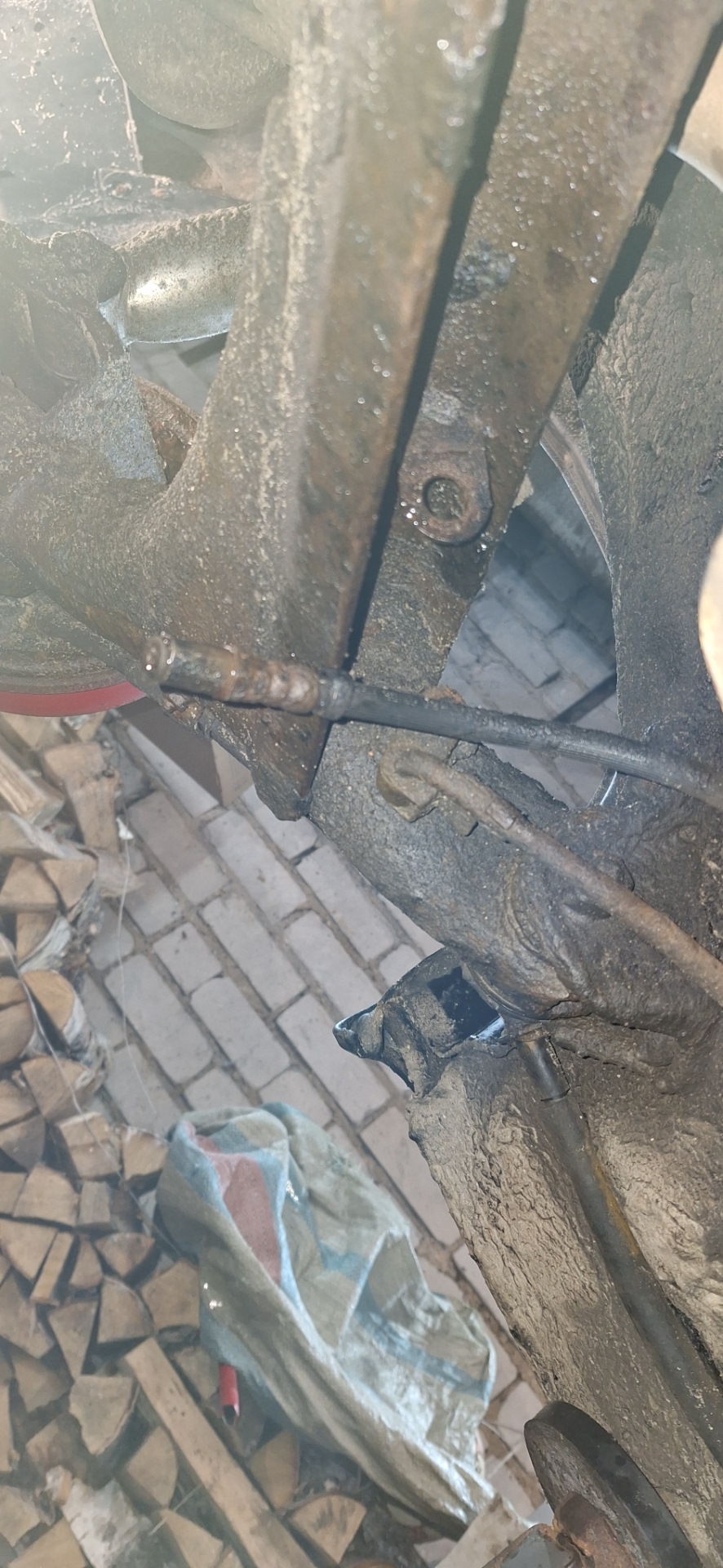 Замена тормозной трубки заднего левого цилиндра — Lada Калина универсал ...