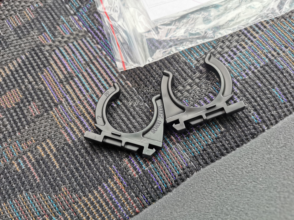 Кронштейны фальшфейера — Toyota Sprinter (110)