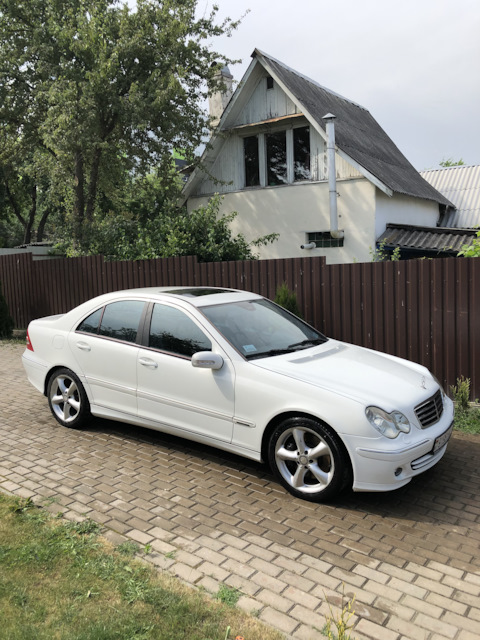 W203 разобрать заднюю дверь