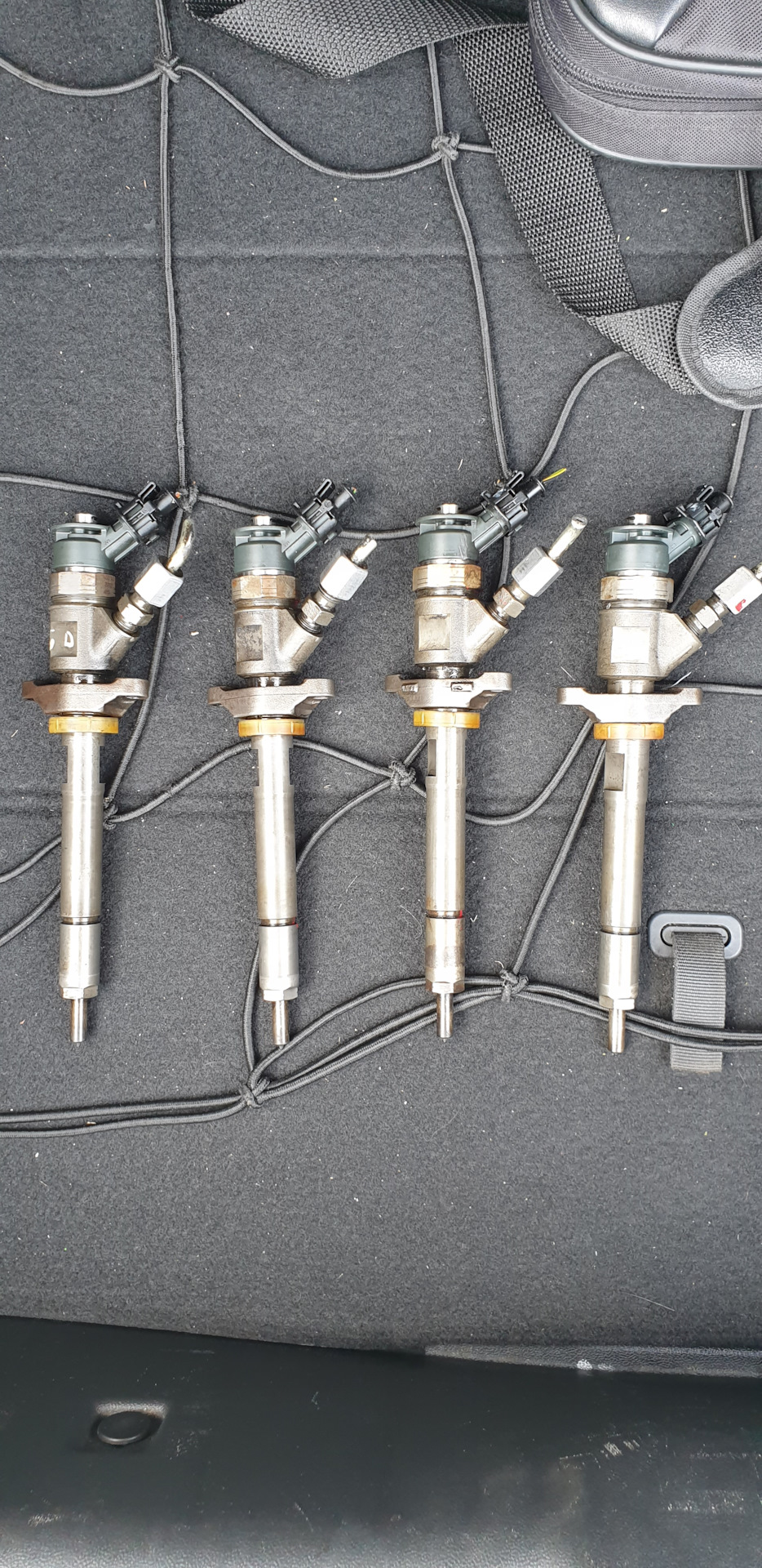 6. Замена форсунок 1. Ремкомплект кольца форсунок 1. Сальники форсунок 30101351. 6 90лс.