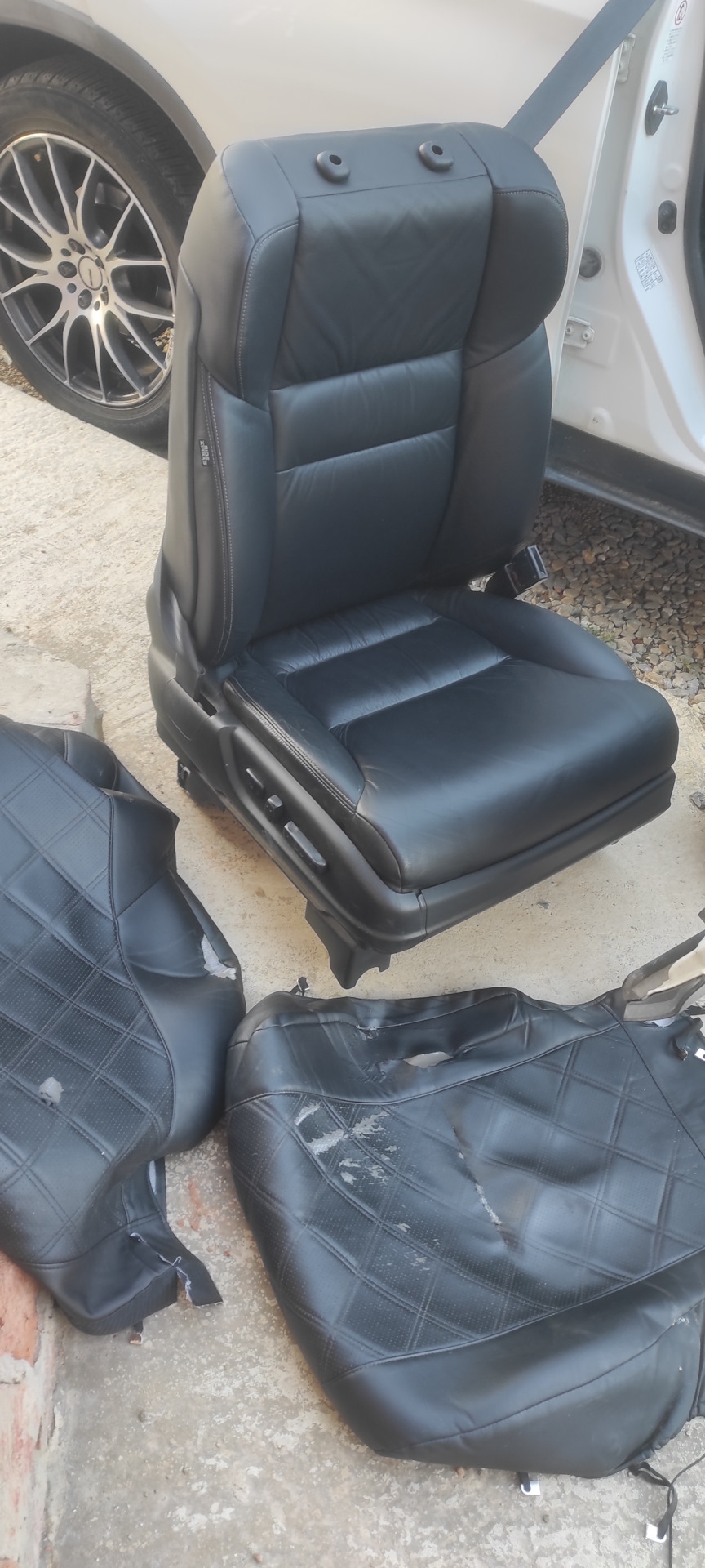 Замена чехлов — Honda CR-V (RM), 2,4 л, 2013 года | аксессуары | DRIVE2