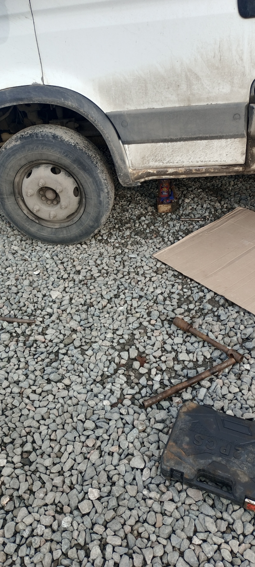 Пружинки колодок. — Iveco Daily (5G), 3 л, 2013 года | своими руками ...