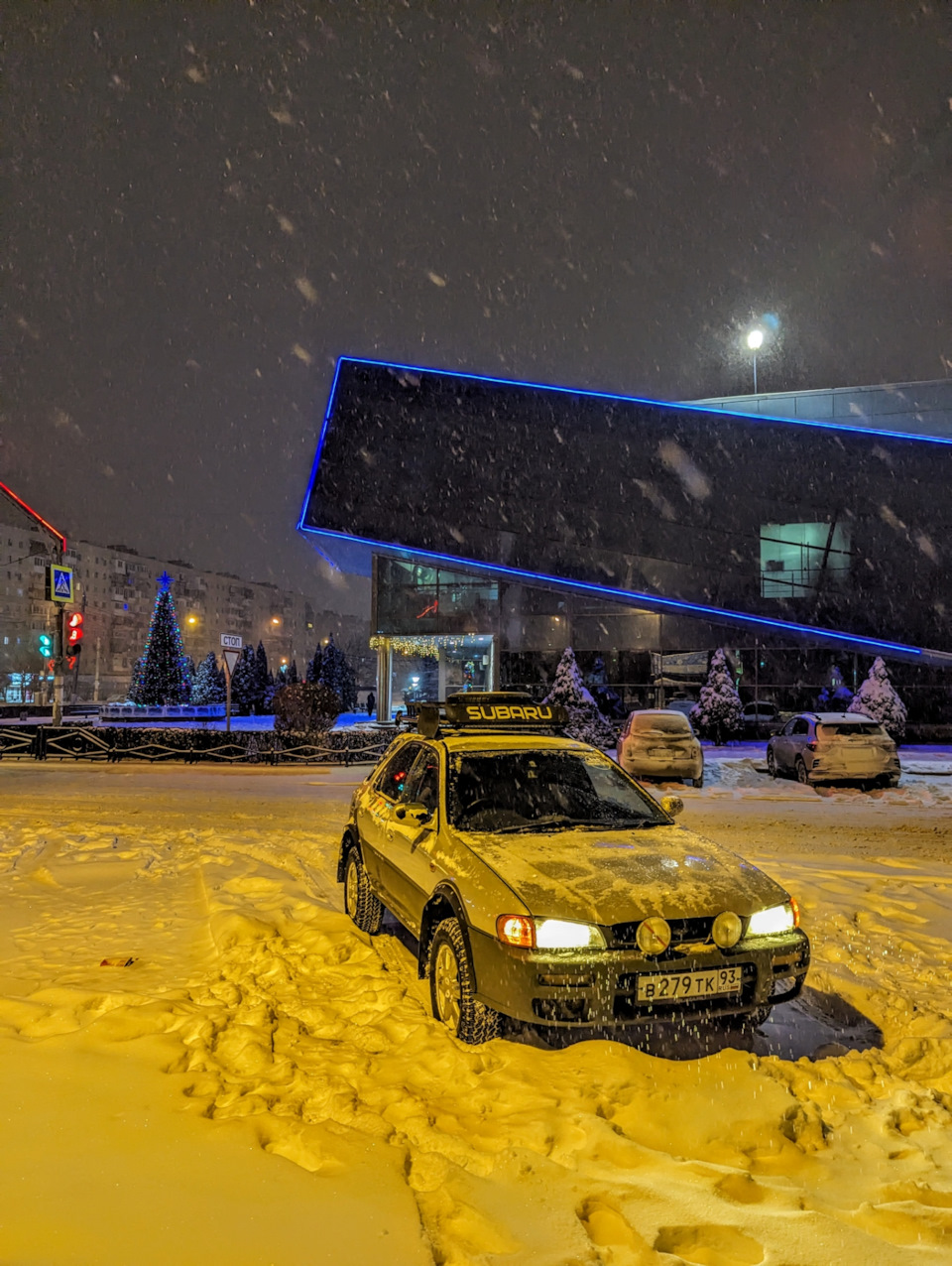 Снег. Помощь на дороге. Видео покатушек. — Subaru Impreza (GC, GF), 1,5 л,  1998 года | покатушки | DRIVE2