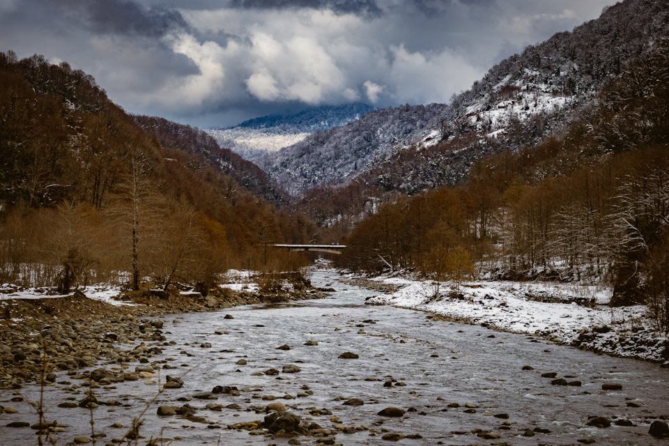 Погода в ткуарчале на 10 дней. Ткварчели водопады. Температура в горах Абхазии. Абхазия Ленин горы.