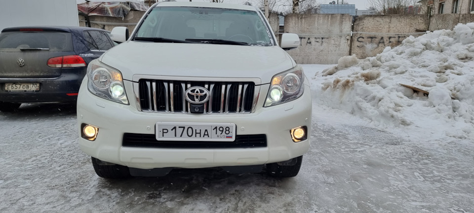 Замена заводских линз Тойота Ленд Крузер Прадо 150 (Toyota Land Cruiser Prado 15