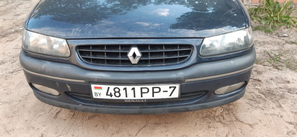 Решил заменить хромовую решетку радиатора на обычную. — Renault Safrane ...