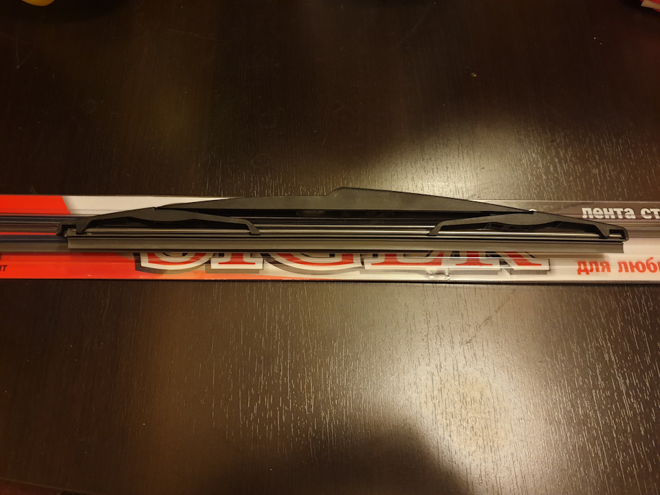 Заменил резинку в заднем дворнике — Renault Duster (1G), 2 л, 2018 года ...