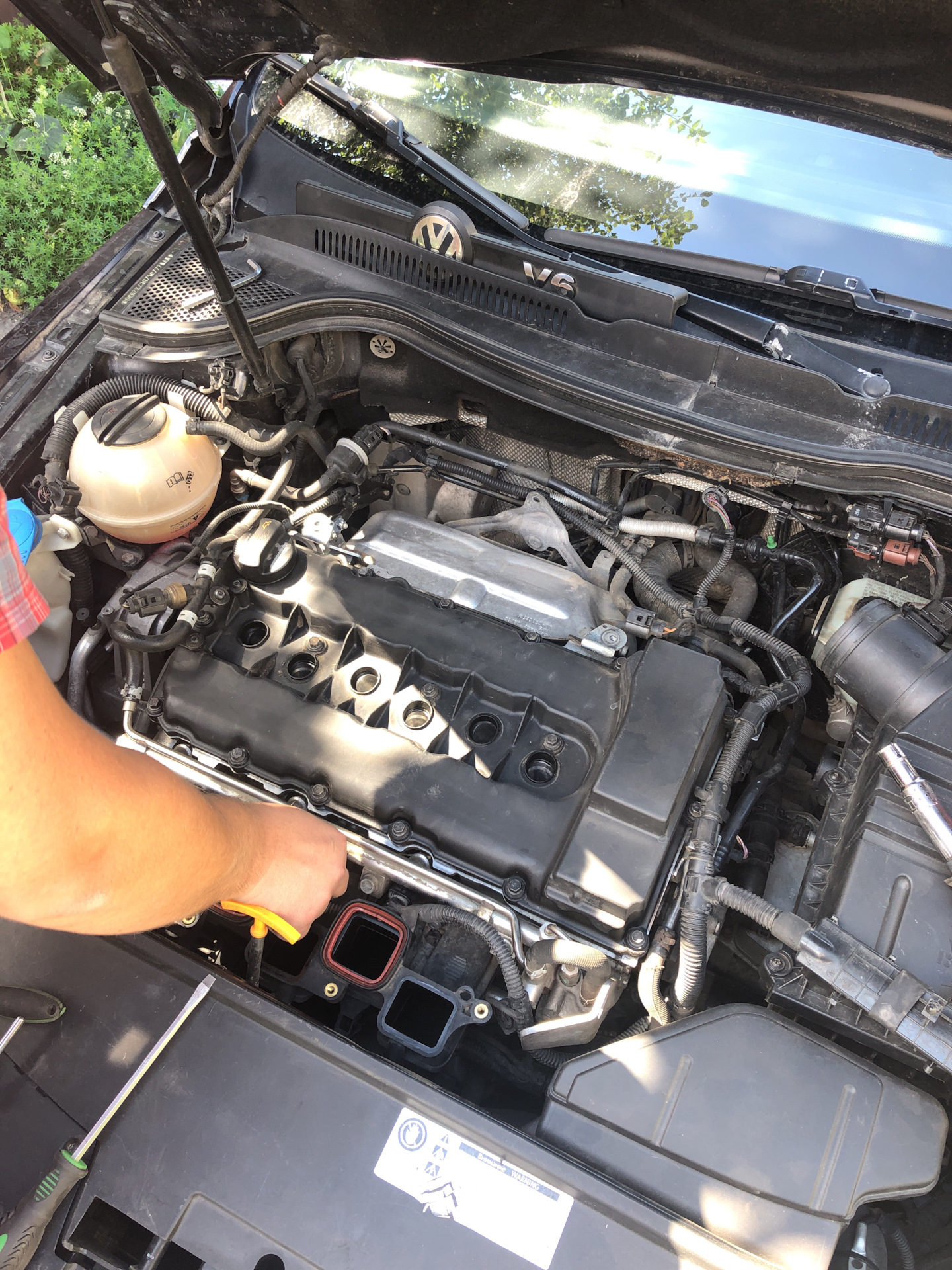 Замена топливных форсунок в двигателе BWS (Passat 3.6) — Volkswagen ...