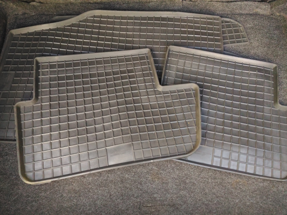 Заглушки на дворники — Peugeot Partner Tepee, 1,6 л., 2013 года ...