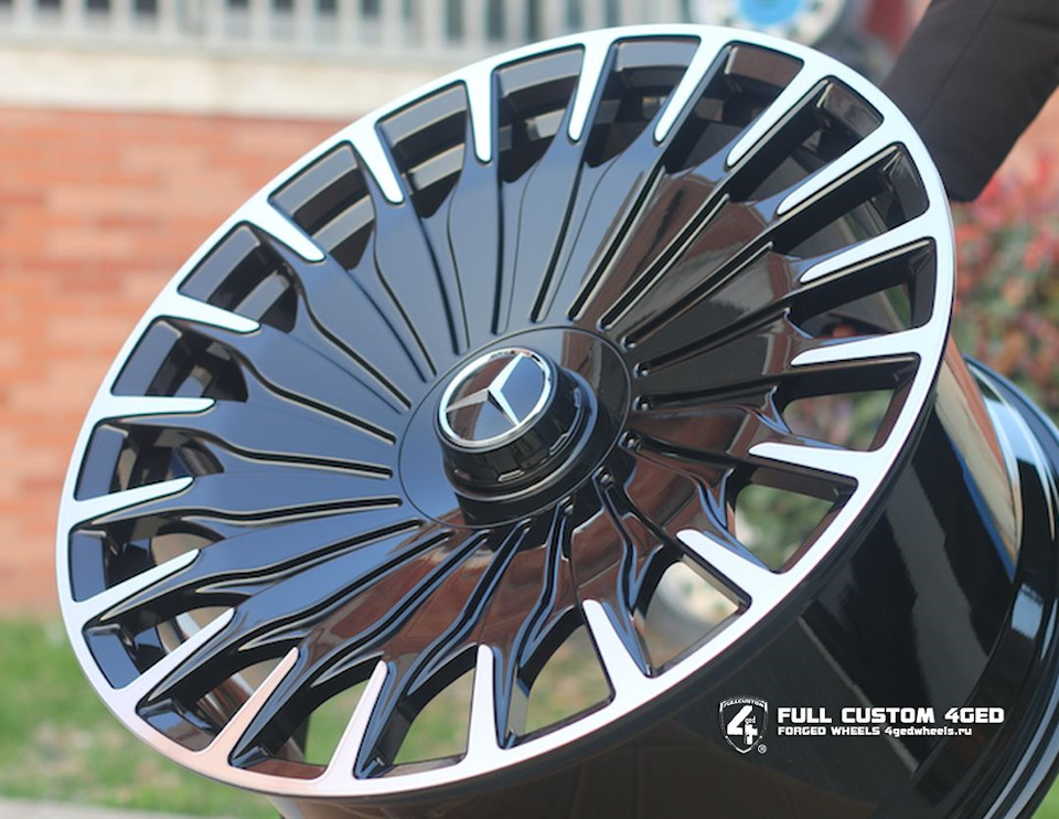 Mercedes r20 Wheel Chrome