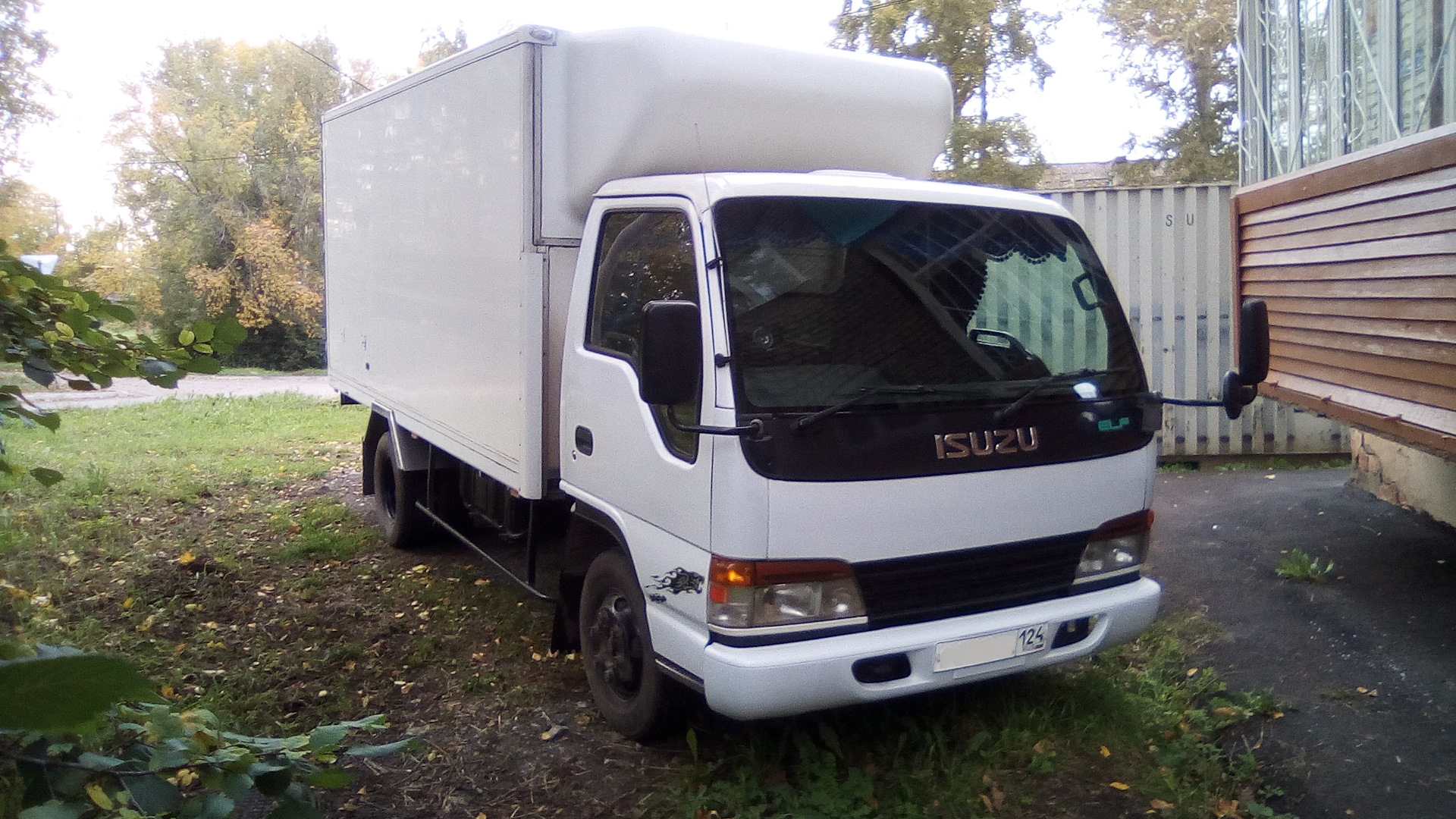 Isuzu Elf 4.6 дизельный 1999 | на DRIVE2