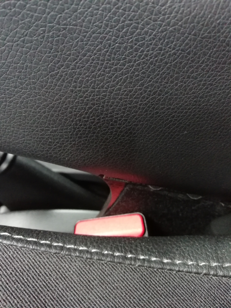 PwAAAgJyqOA 960 крепление телефона в ларгусе