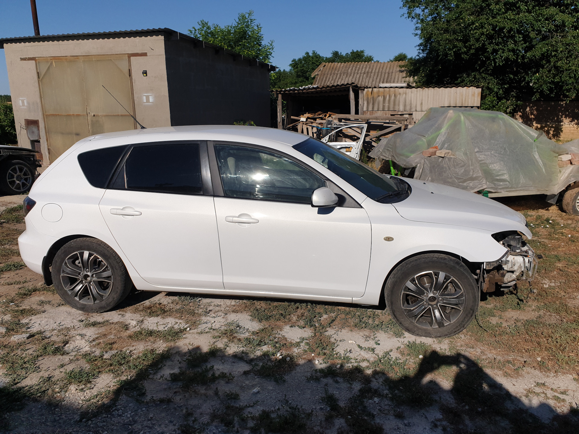 Окраска в белый перламутр 34к в стык! Краска слита по коду! Система dupont.  — Mazda 3 (1G) BK, 2 л, 2008 года | кузовной ремонт | DRIVE2