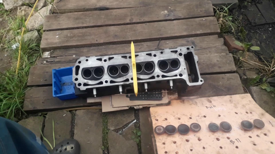 Притирка головки и проверка её на утечки Опель Фронтера А, двигатель ...