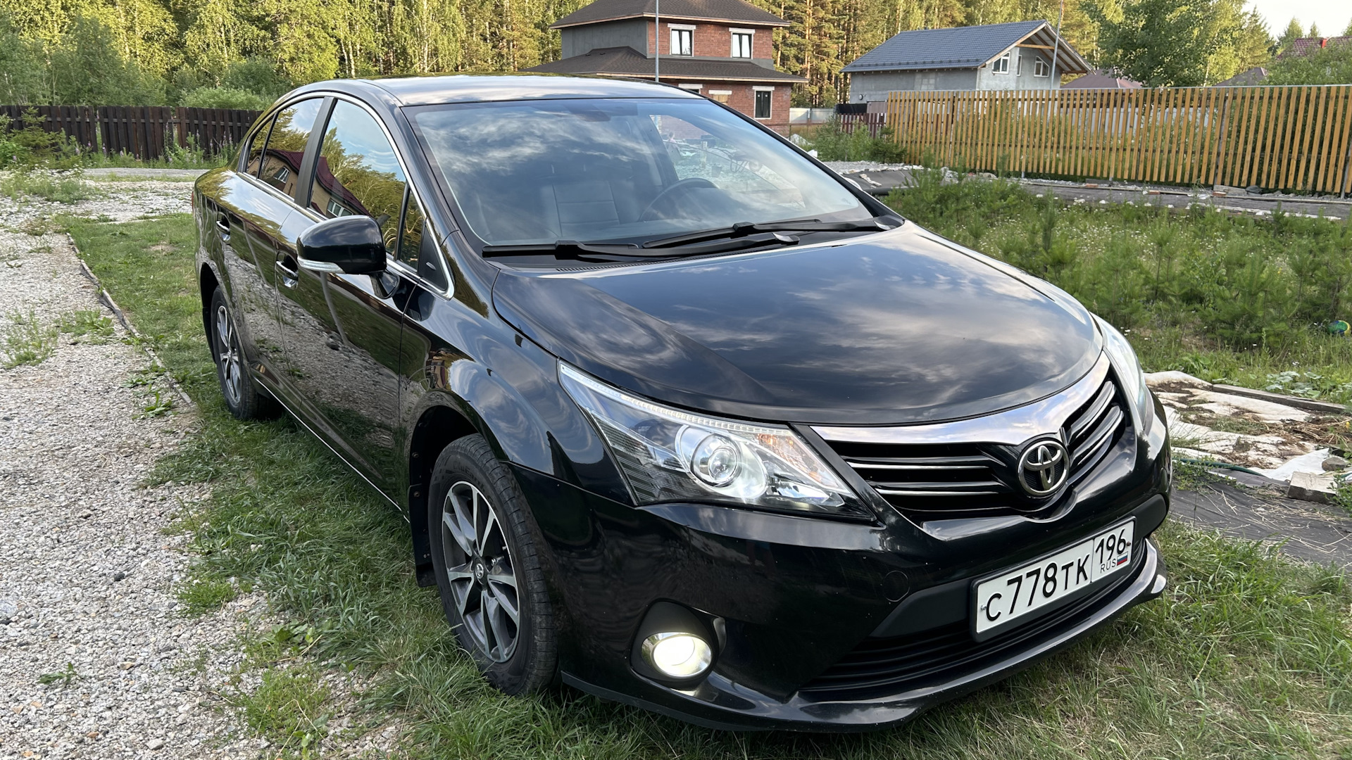 Toyota Avensis III 1.8 бензиновый 2012 | Black Unicorn на DRIVE2