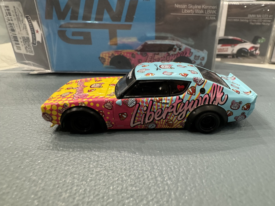 Nissan Skyline Kenmeri Liberty Walk LBWK KUMA, 1/64, MINI GT
