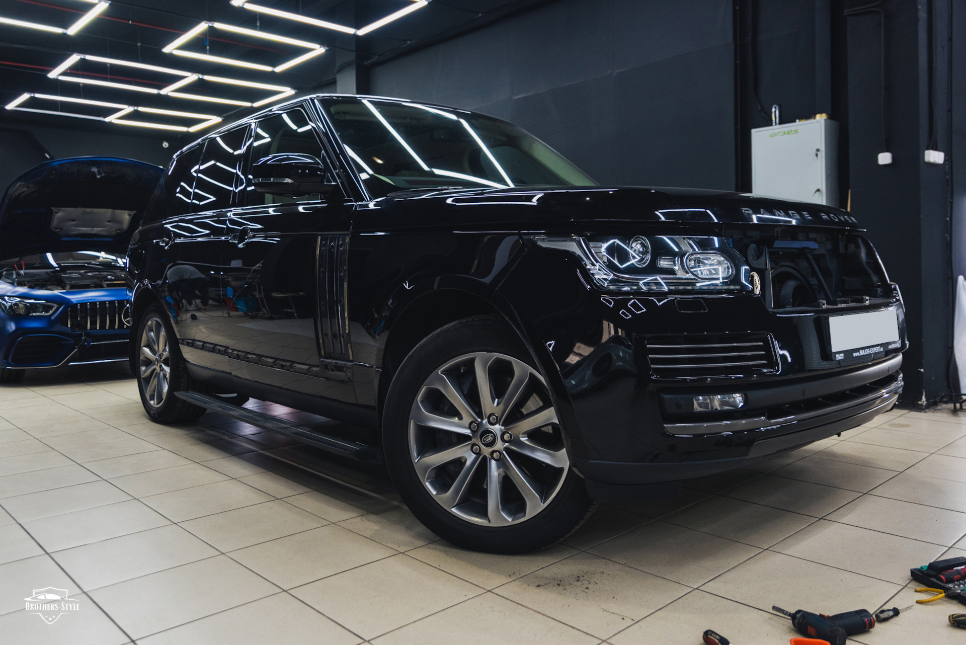 Оклейка range rover