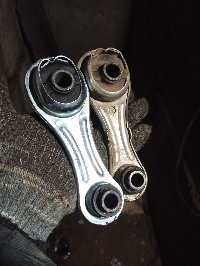 Теперь, назад поставил усиленную от МАВИКО — Lada Vesta (1G)