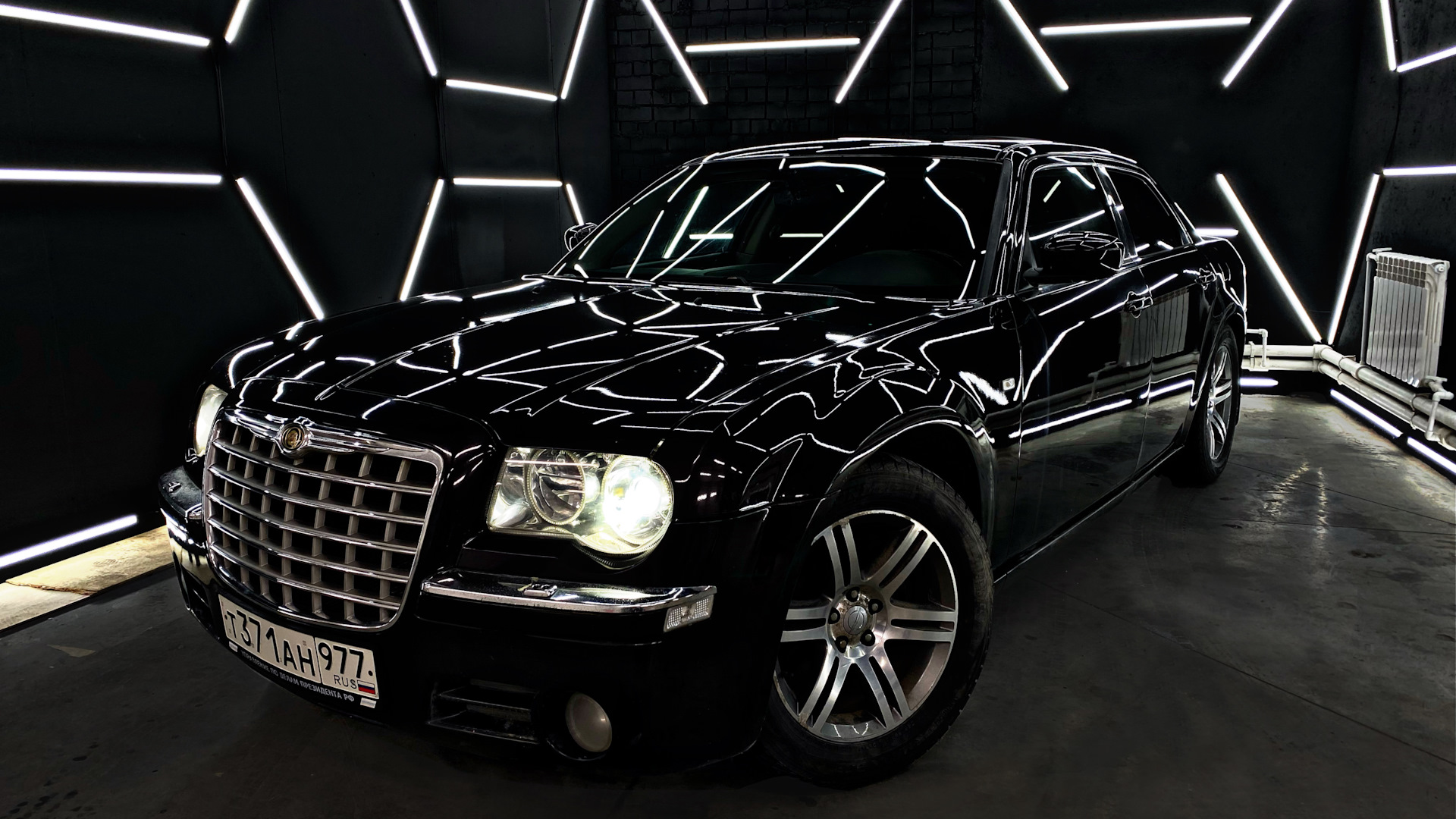 Chrysler 300 (300C) (1G) 3.5 бензиновый 2004 | 3.5 Euro на DRIVE2