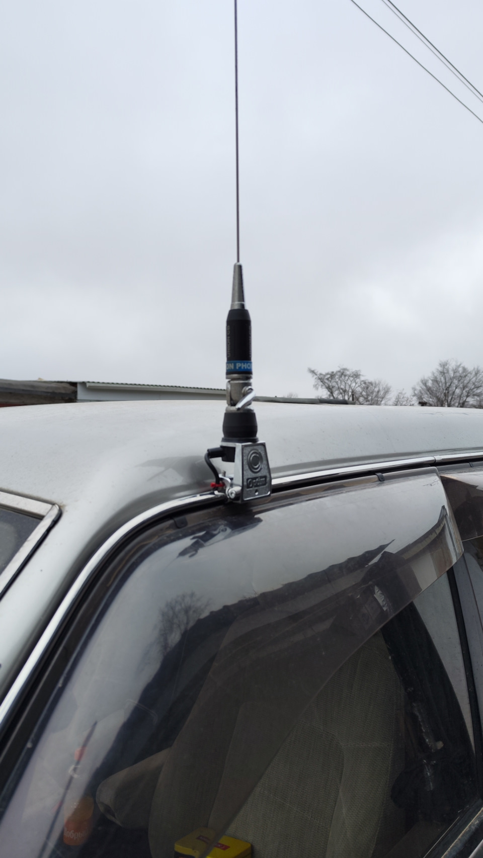 Прокладка антенного кабеля — Mitsubishi Pajero (2G), 2,8 л, 1996 года ...