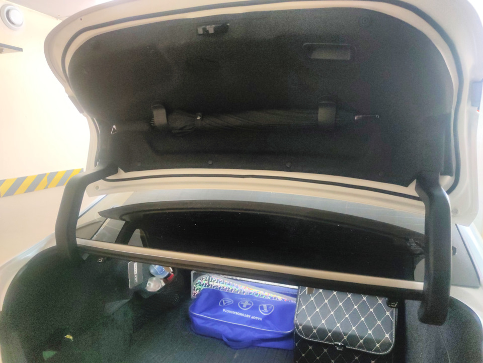 Крышка багажника АЛЯ РЕСТАЙЛ — Mazda 3 (3G) BM, 1,5 л, 2014 года ...