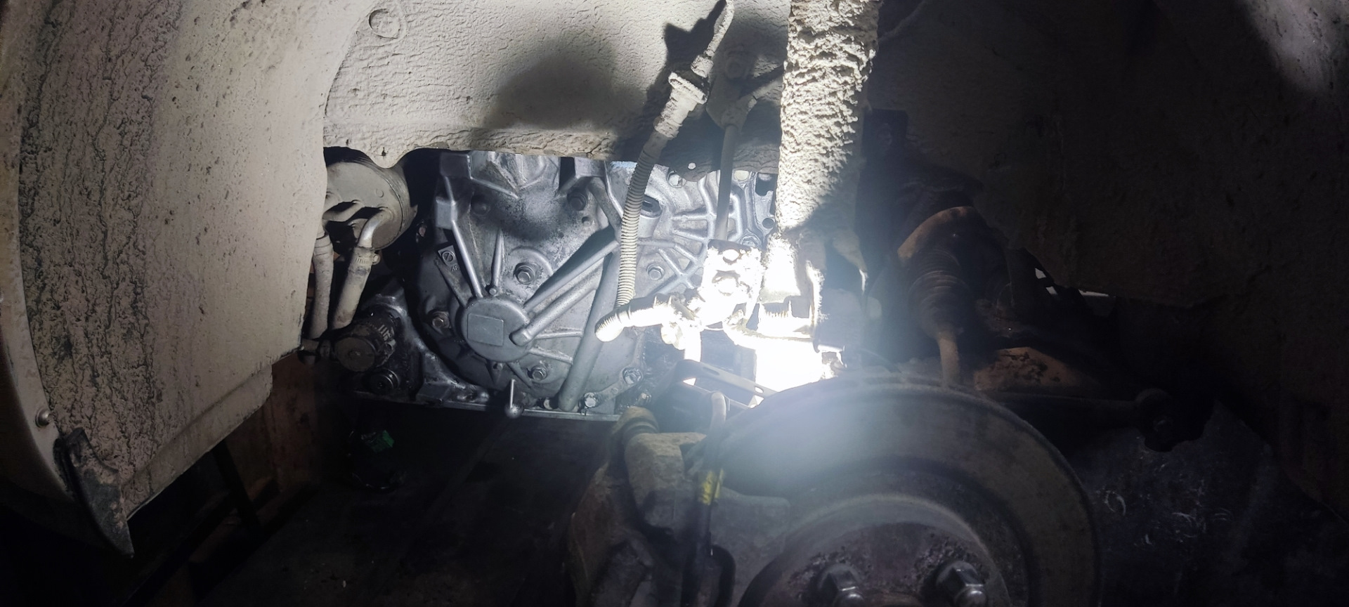 Замена ремня вариатора без снятия КПП — Dodge Caliber, 2 л, 2006 года ...