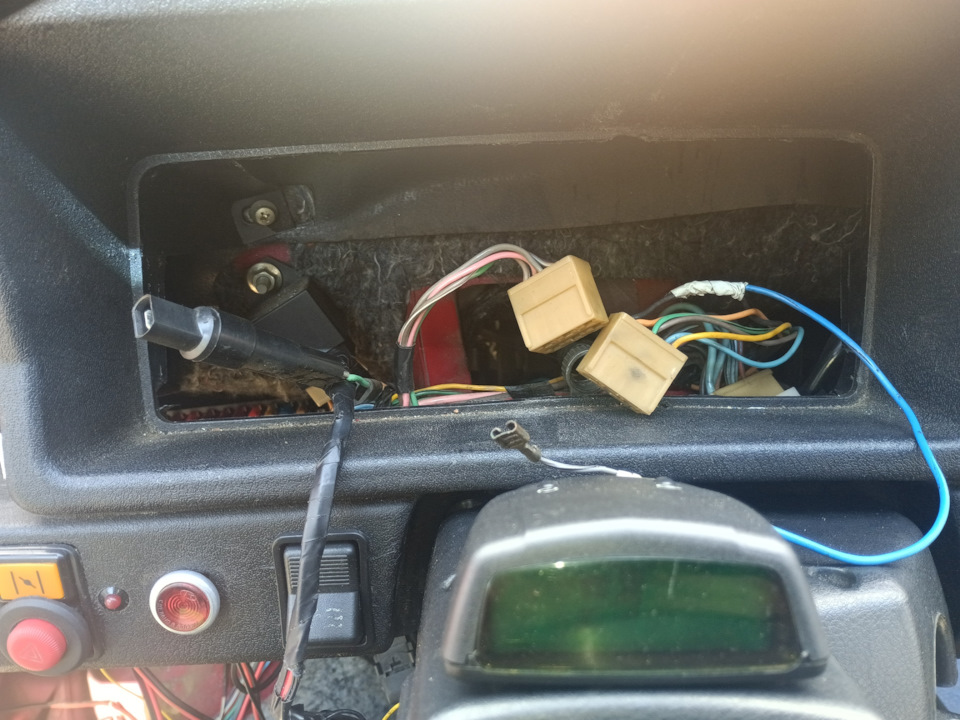 Контакты приборной панели на Оке. Уплотнитель рулевого вала. — Lada ...