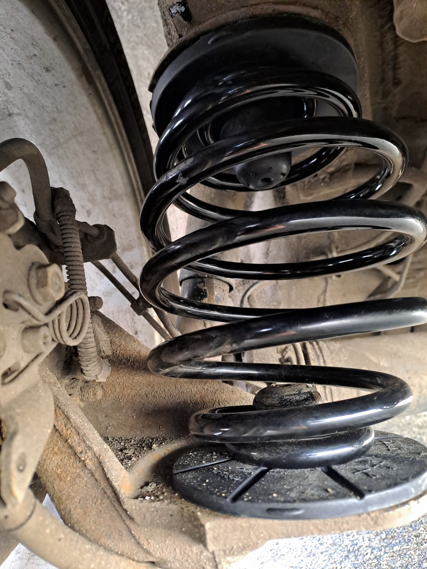 Замена масла и задних пружин. — Opel Astra H, 1,6 л, 2008 года ...